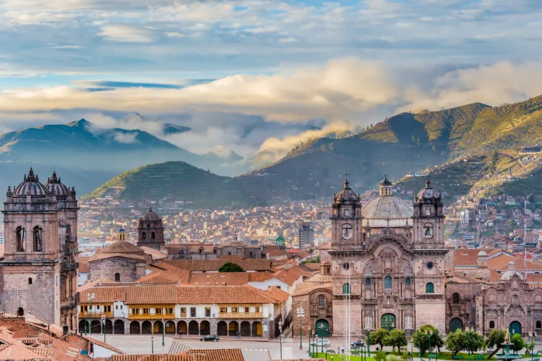 Peru Rundreisen Cusco Blick in die Anden