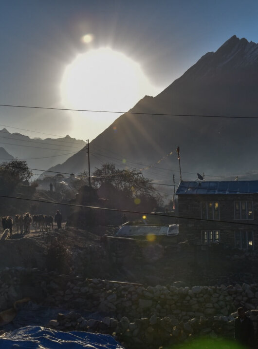 Lodge bei Sonnenaufgang Nepal