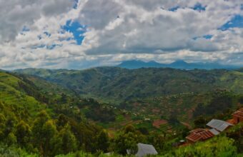 Uganda Blick in die Berge